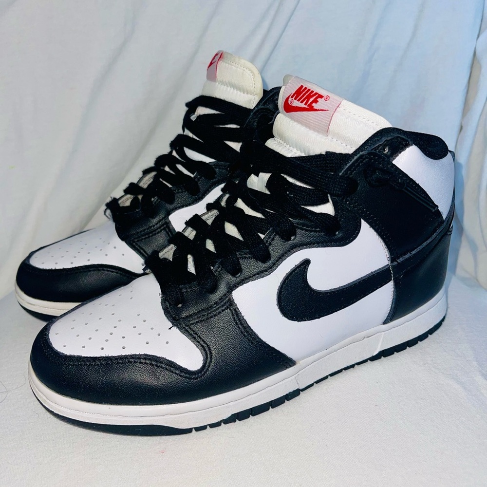 Nike Dunk High - Panda’s size W/8.5